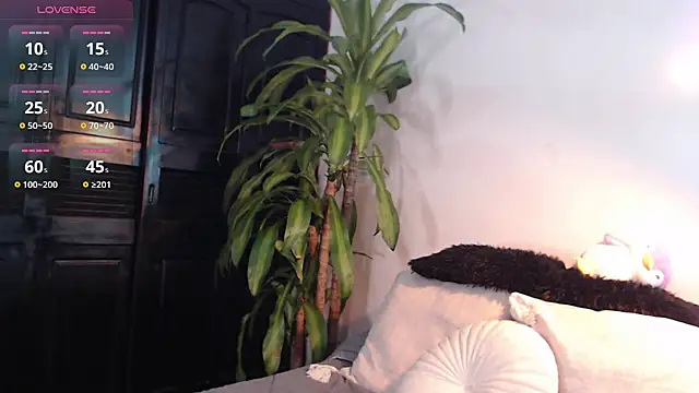 Snapshot of Mia_Volkova_ chatting on 30, 4, 2026 Mia Volkova online show from 30, 4, 2026