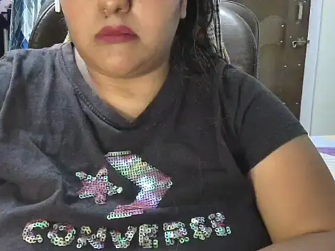 Snapshot of GaggingGirl_ chatting on 19, 6, 2026 GaggingGirl online show from 19, 6, 2026