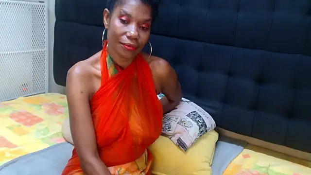 Snapshot of EbonyEmpressMilf chatting on 5, 6, 2026 EbonyEmpressMilf online show from 5, 6, 2026
