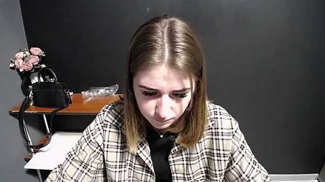 Sunny siren online show from 15, 1, 2026