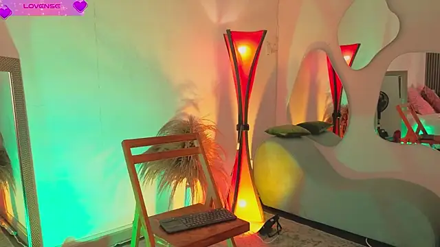 fransheskarossi online show from 18, 5, 2026