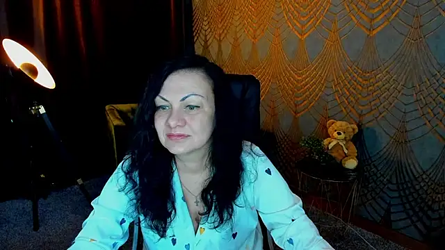 IrissMoon online show from 31, 5, 2026