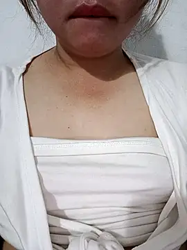 Snapshot of Elizabeth8 chatting on 2, 2, 2026 Elizabeth8 online show from 2, 2, 2026