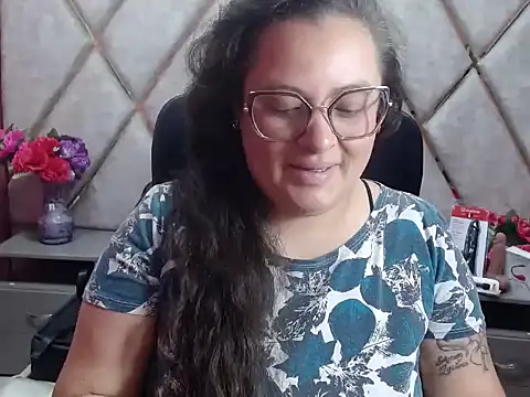 Sarah Boobs  online show from 4, 3, 2026