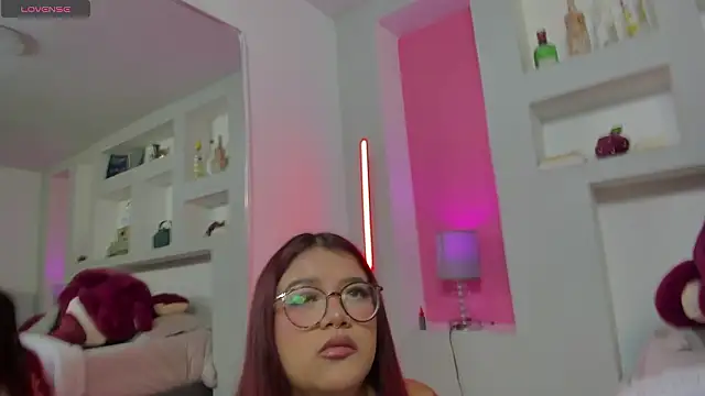 Snapshot of Rosy_Sweet chatting on 3, 2, 2026 Rosy Sweet online show from 3, 2, 2026