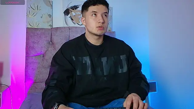 Alexander Connor online show from 6, 4, 2026