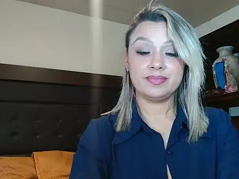 Snapshot of aitanalove_ chatting on 6, 2, 2026 aitanalove online show from 6, 2, 2026