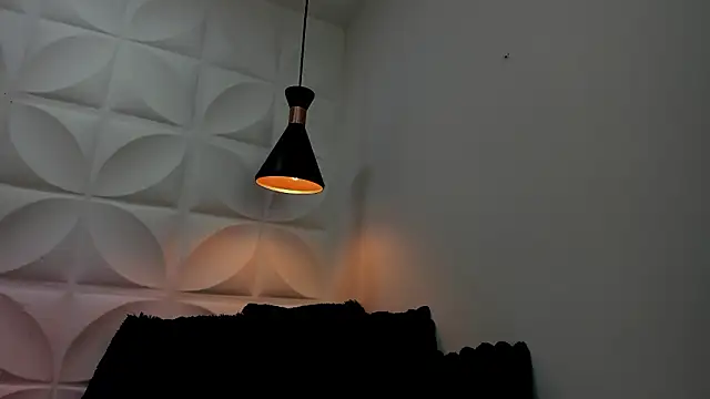 zaira skinny online show from 28, 2, 2026