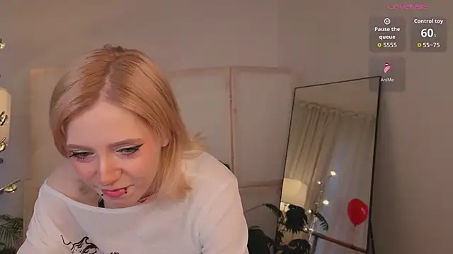 Snapshot of MoonlightAsuna chatting on 15, 2, 2026 MoonlightAsuna online show from 15, 2, 2026