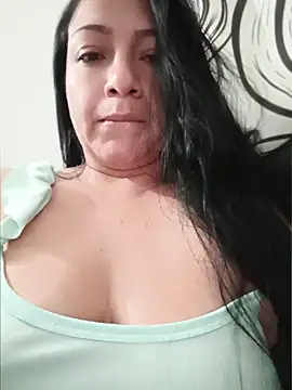 Snapshot of Katysaez chatting on 14, 5, 2026 Katysaez online show from 14, 5, 2026