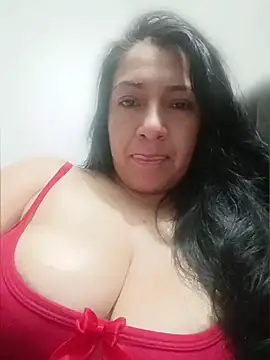 Snapshot of Katysaez chatting on 11, 6, 2026 Katysaez online show from 11, 6, 2026