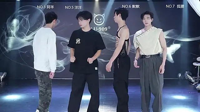 Snapshot of MS-180- chatting on 9, 4, 2026 MS-180- online show from 9, 4, 2026