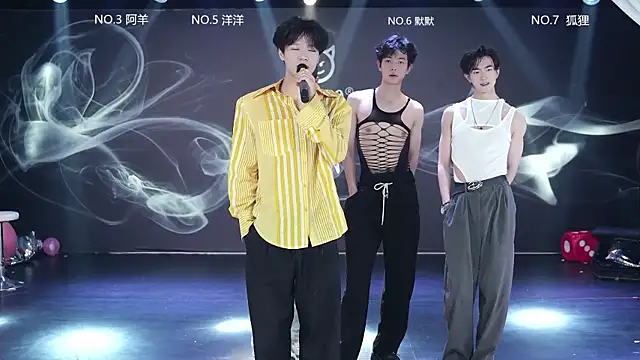 Snapshot of MS-180- chatting on 11, 4, 2026 MS-180- online show from 11, 4, 2026