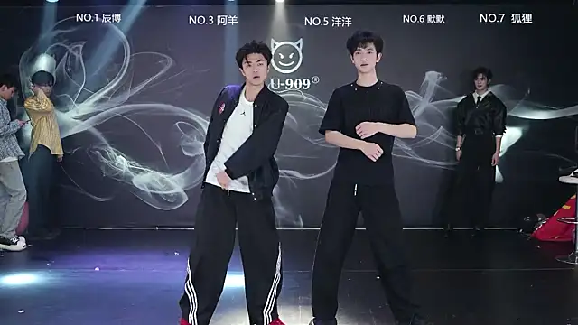 Snapshot of MS-180- chatting on 13, 4, 2026 MS-180- online show from 13, 4, 2026