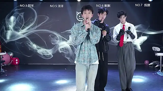 Snapshot of MS-180- chatting on 14, 4, 2026 MS-180- online show from 14, 4, 2026