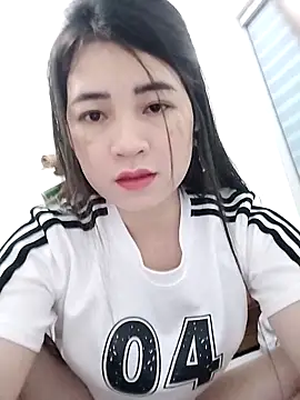 Snapshot of LoveLillyy69 chatting on 28, 2, 2026 LoveLillyy69 online show from 28, 2, 2026