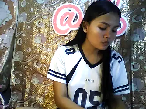 PinaySkinnyJust18 online show from 18, 2, 2026