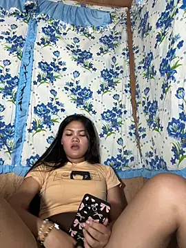 Snapshot of PinaySkinnyJust18 chatting on 21, 4, 2026 PinaySkinnyJust18 online show from 21, 4, 2026