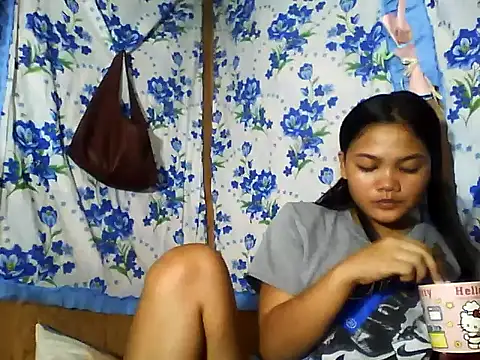 Snapshot of PinaySkinnyJust18 chatting on 21, 6, 2026 PinaySkinnyJust18 online show from 21, 6, 2026