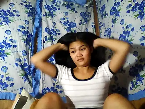 Snapshot of PinaySkinnyJust18 chatting on 30, 6, 2026 PinaySkinnyJust18 online show from 30, 6, 2026