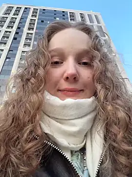 outside rosy online show from 28, 3, 2026