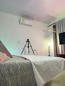 KathiaJenner online show from 6, 3, 2026