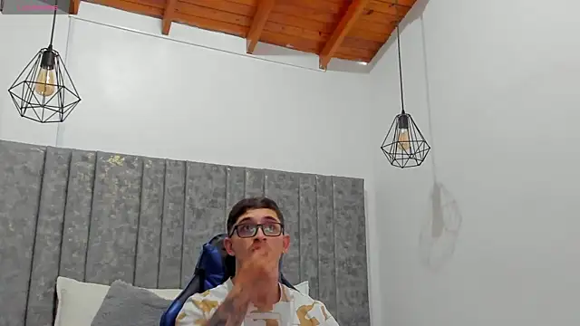 Snapshot of Calvin_Hunter chatting on 9, 5, 2026 Calvin Hunter online show from 9, 5, 2026