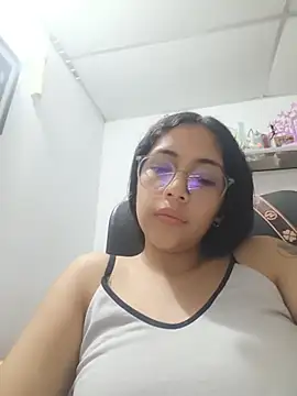cristal adams11 online show from 15, 7, 2026