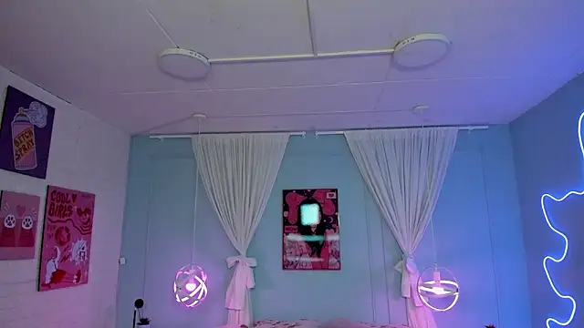 naomi campell online show from 12, 3, 2026