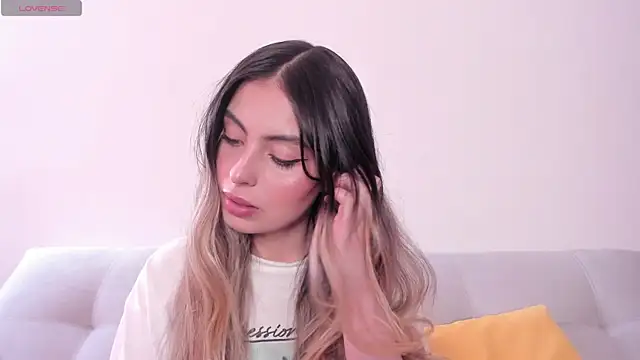 Fernanda aaaa online show from 9, 7, 2026