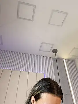 JuliaColemann online show from 13, 3, 2026