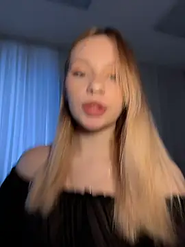 DayaFoxy online show from 6, 3, 2026