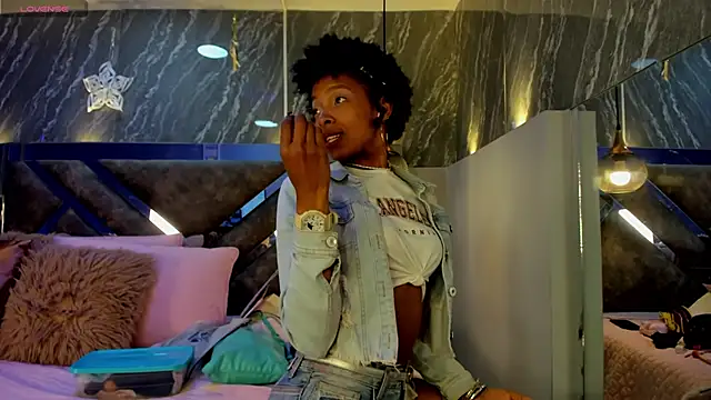 Afrodita Greenn online show from 4, 2, 2026