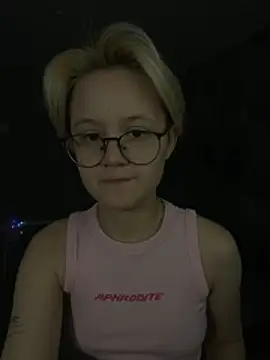 LuunaDorean online show from 13, 2, 2026