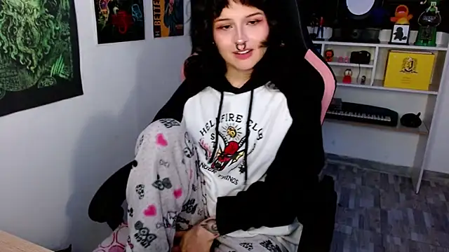 neena nyx  online show from 18, 6, 2026