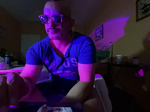 Snapshot of daddydonkey84 chatting on 10, 2, 2026 daddydonkey84 online show from 10, 2, 2026