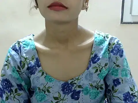 Snapshot of Kulsum_S chatting on 27, 5, 2026 Kulsum S online show from 27, 5, 2026