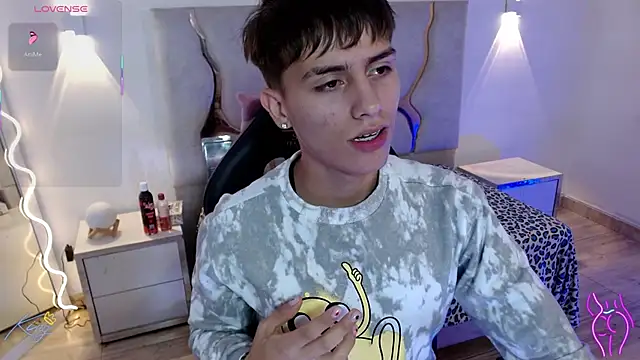 EVAN TAY online show from 11, 2, 2026