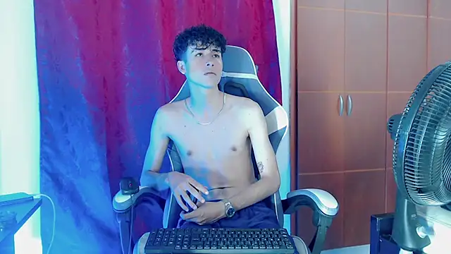 Snapshot of Johnny_cagee_ chatting on 5, 2, 2026 Johnny cagee online show from 5, 2, 2026