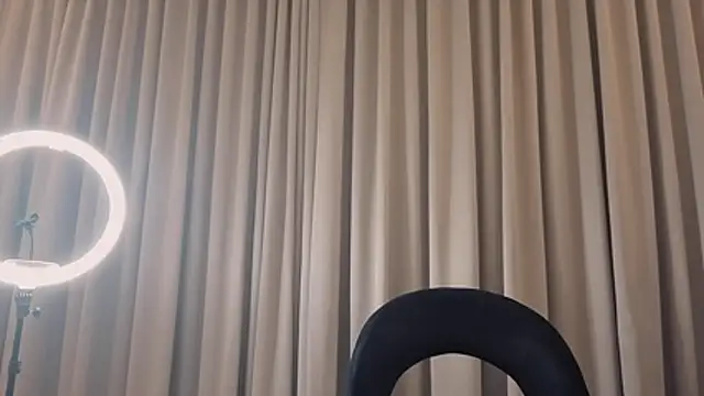 Blazelakocainaxxx online show from 4, 4, 2026