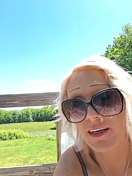 Snapshot of BeautifulFire23 chatting on 3, 6, 2026 BeautifulFire23 online show from 3, 6, 2026