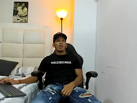 Snapshot of ricky_spensar23cm_ chatting on 19, 2, 2026 ricky spensar23cm online show from 19, 2, 2026