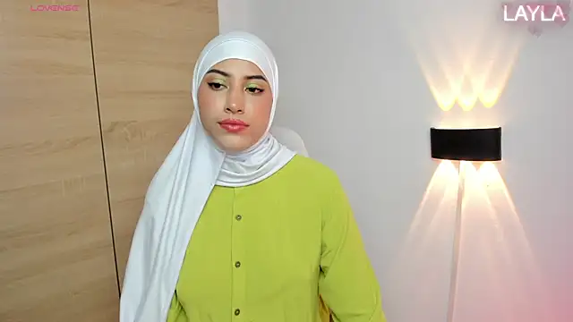 Snapshot of LAY_LA_ chatting on 3, 2, 2026 LAY LA online show from 3, 2, 2026