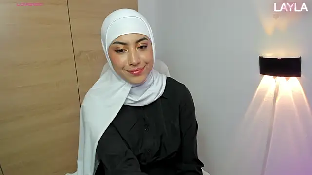 Snapshot of LAY_LA_ chatting on 7, 2, 2026 LAY LA online show from 7, 2, 2026