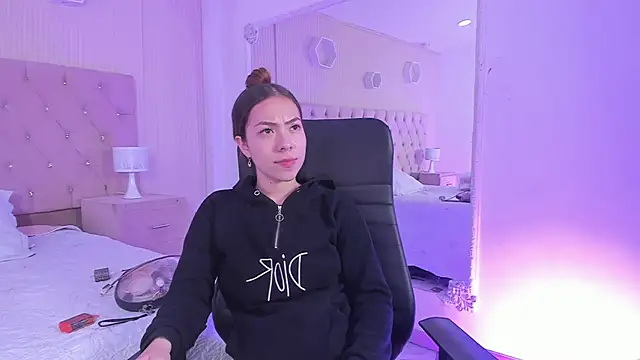 Snapshot of lizzyrossie chatting on 6, 2, 2026 lizzyrossie online show from 6, 2, 2026