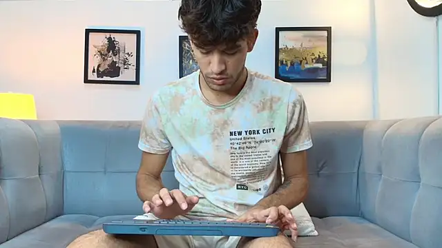 Snapshot of PRETTY_COCK1 chatting on 18, 2, 2026 PRETTY COCK1 online show from 18, 2, 2026