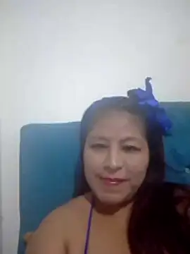 Snapshot of LaylaWinxxx chatting on 4, 2, 2026 LaylaWinxxx online show from 4, 2, 2026