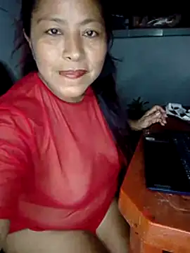 Snapshot of LaylaWinxxx chatting on 5, 3, 2026 LaylaWinxxx online show from 5, 3, 2026