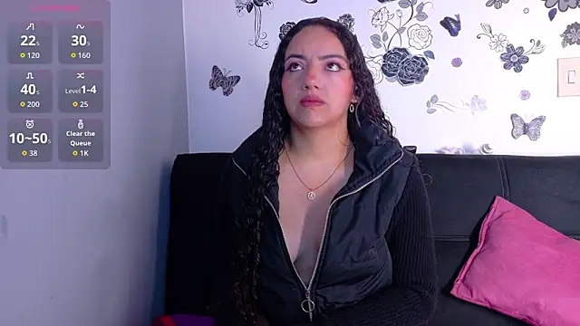 Snapshot of emiily_curly chatting on 5, 2, 2026 emiily curly online show from 5, 2, 2026