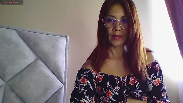 Snapshot of camila_star10 chatting on 31, 3, 2026 camila star10 online show from 31, 3, 2026